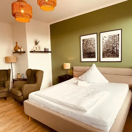 Hotel Faehrhaus Kirschenland *